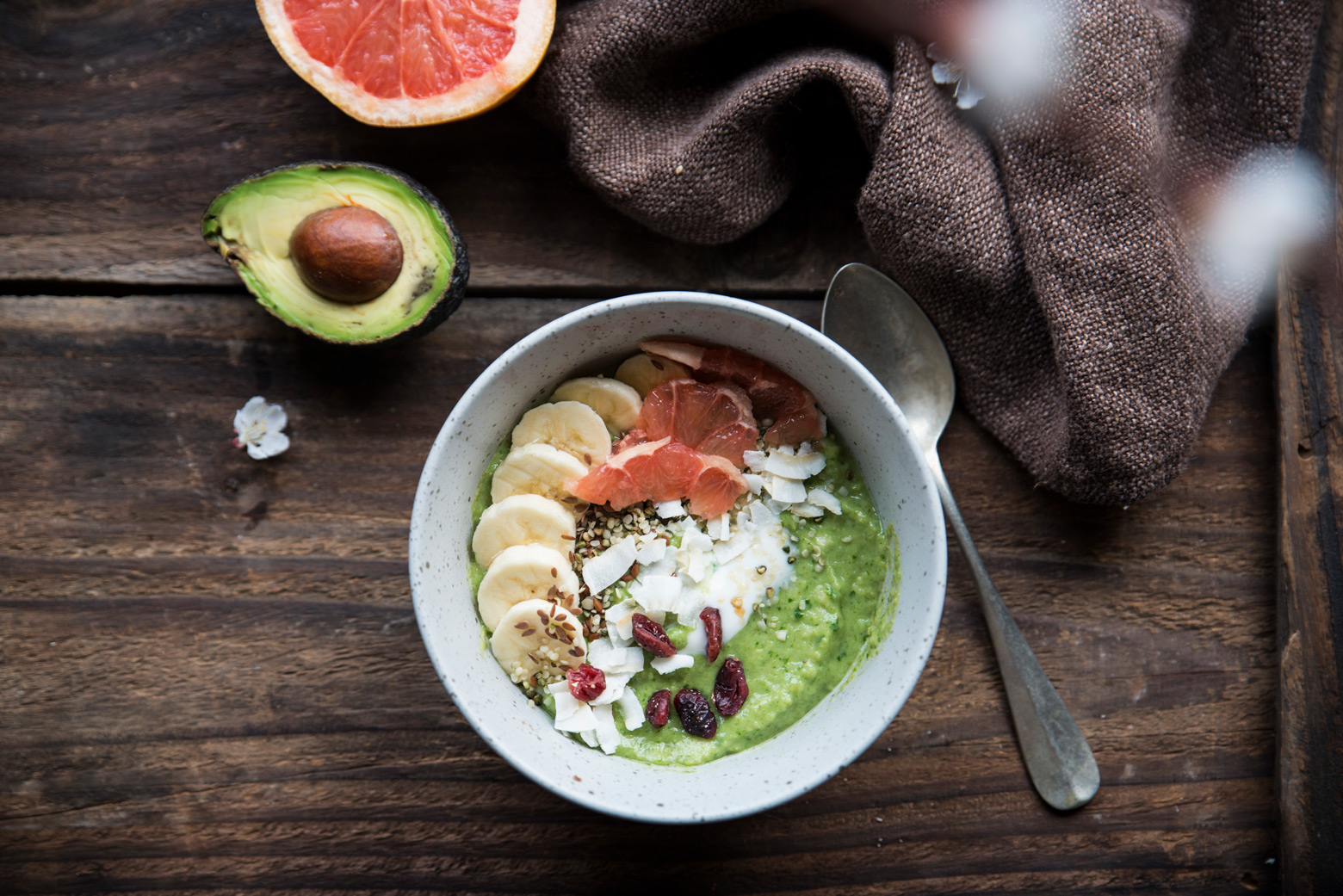 You are currently viewing Green Smoothie Breakfast Bowl