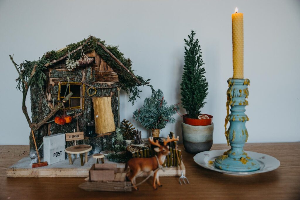 Weihnachtsliche Kokoskipferl mit Einkornvollkornmehl und wie wir uns die Vorweihnachtszeit richtig schön machen. PLUS alles zu unserem Weihnachtswichtel Finni