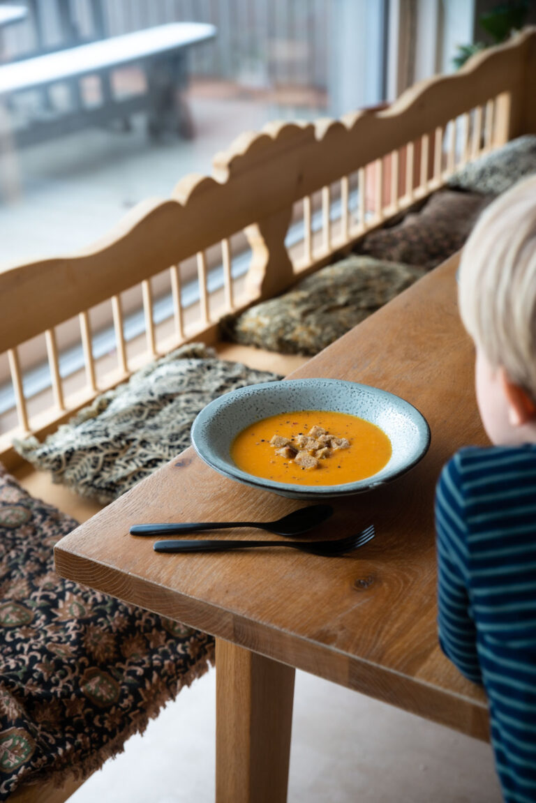 cremige Süßkartoffelsuppe mit Brotcroutons - Das Mundwerk